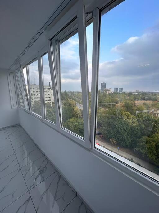 2 Sector 1 Apartment *